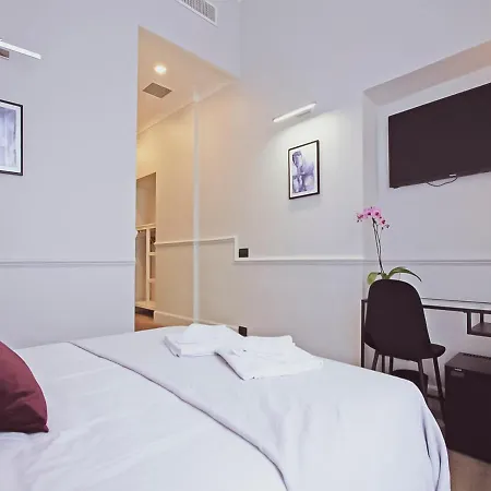 Gemini Navona Guest house