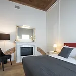 Gemini Navona Πανσιόν 4*