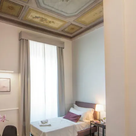 Πανσιόν Gemini Navona 4*