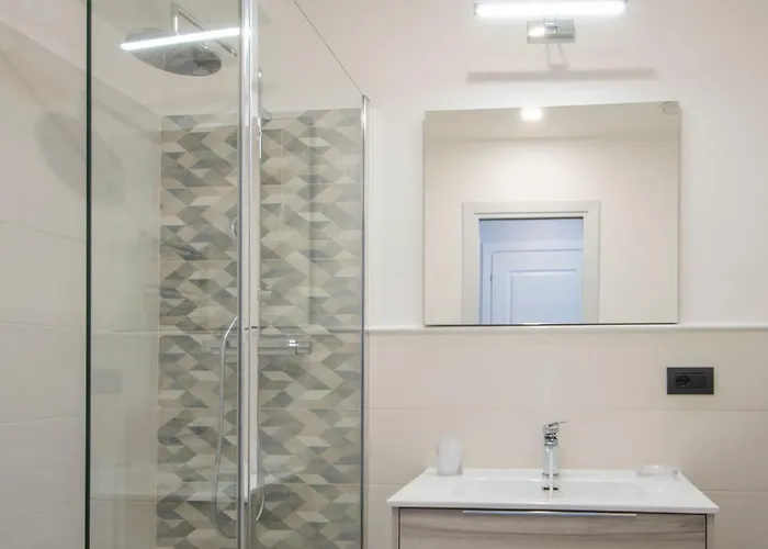 Πανσιόν Gemini Navona 4*